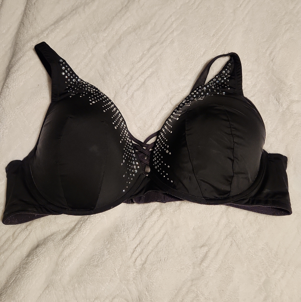 Wireless Black Rhinestone Accent Bra with Crisscross Front torrid 42 Dd